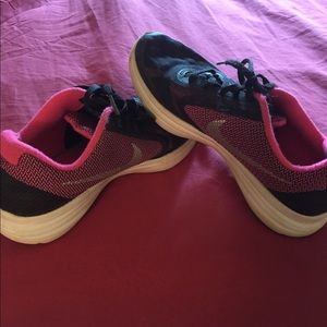 Girls Nike shoes pink and black